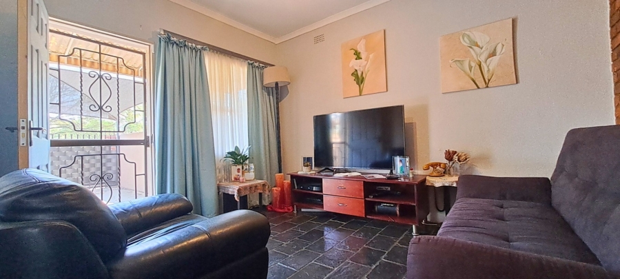 2 Bedroom Property for Sale in Rustenburg Central North West